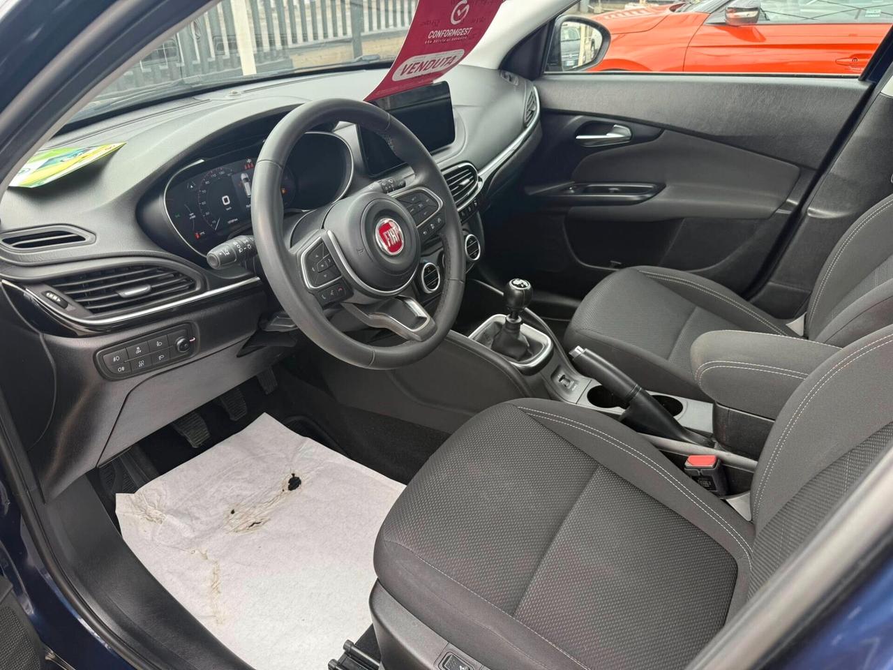 Fiat Tipo 1.6 Mjt S&S SW full led cockpit
