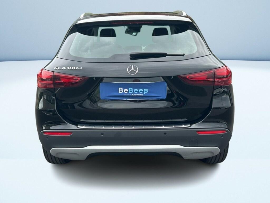 Mercedes GLA 180 180 D Advanced 8G-DCT