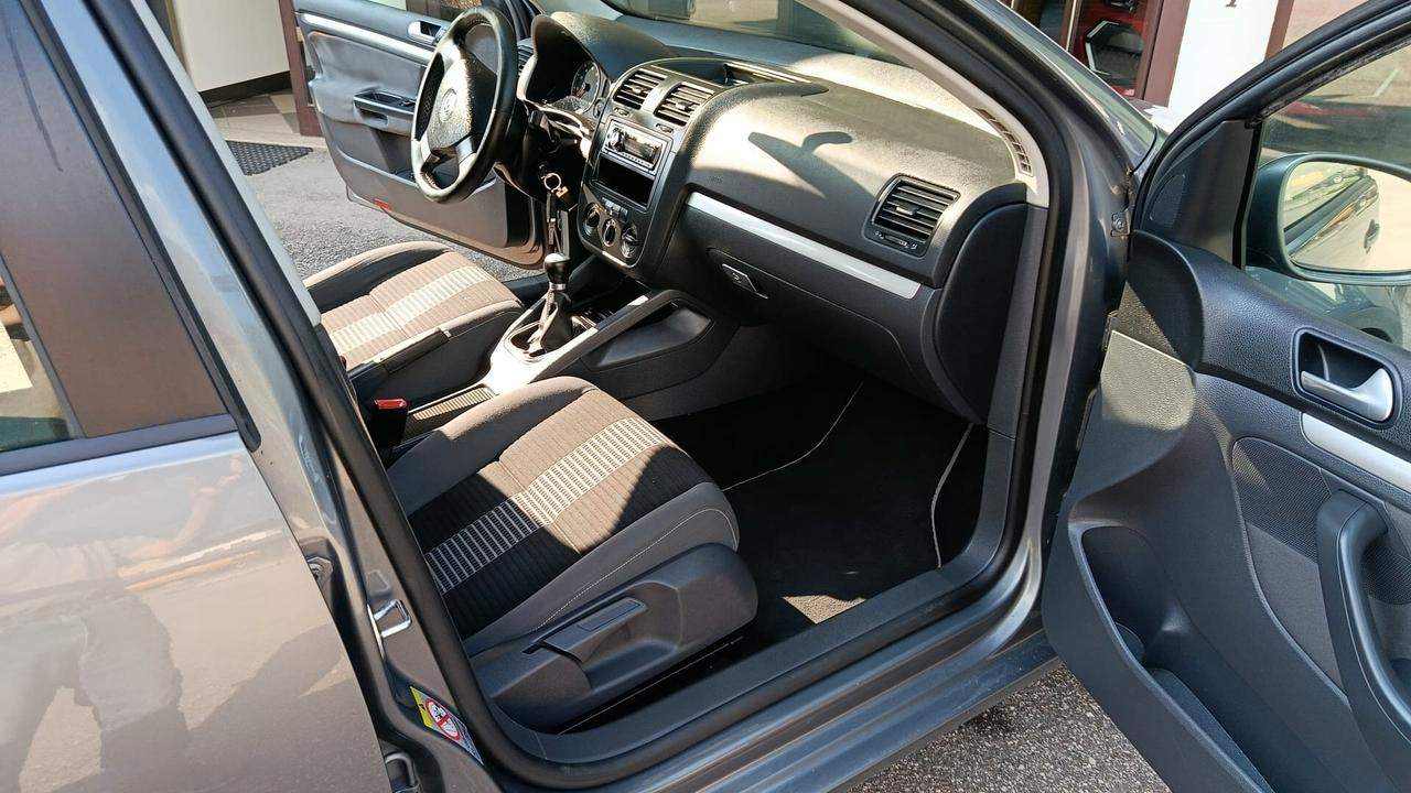 Volkswagen Golf 1.6 5p. Comfortline