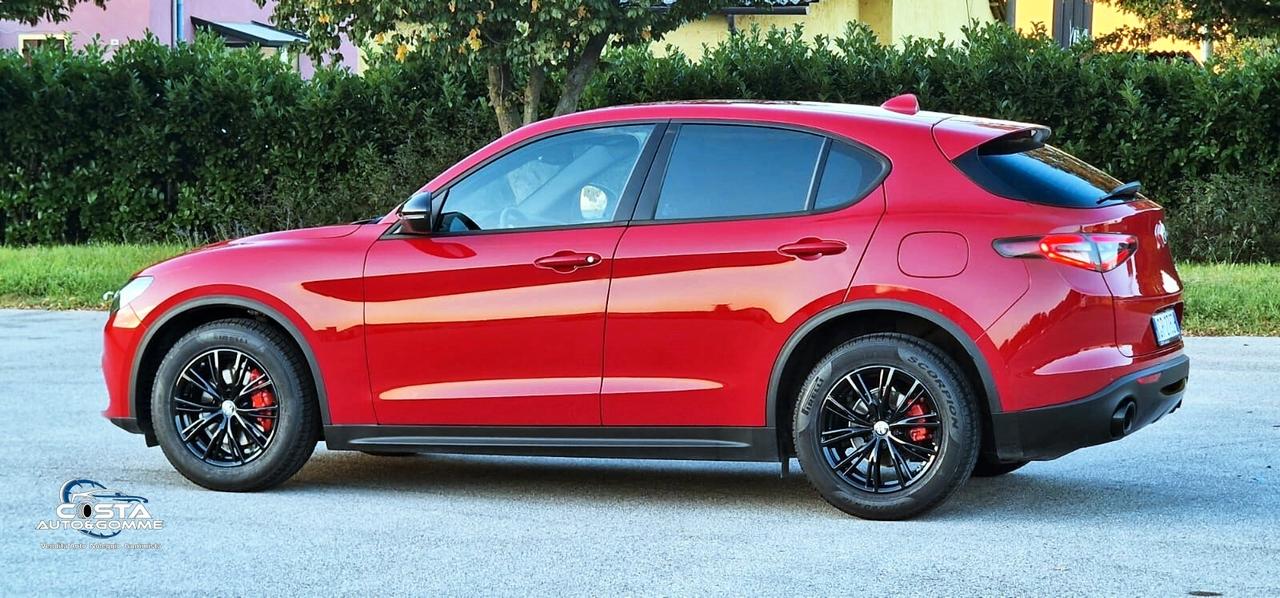 Alfa Romeo Stelvio 2.2 Turbodiesel 160 CV AT8 RWD Super
