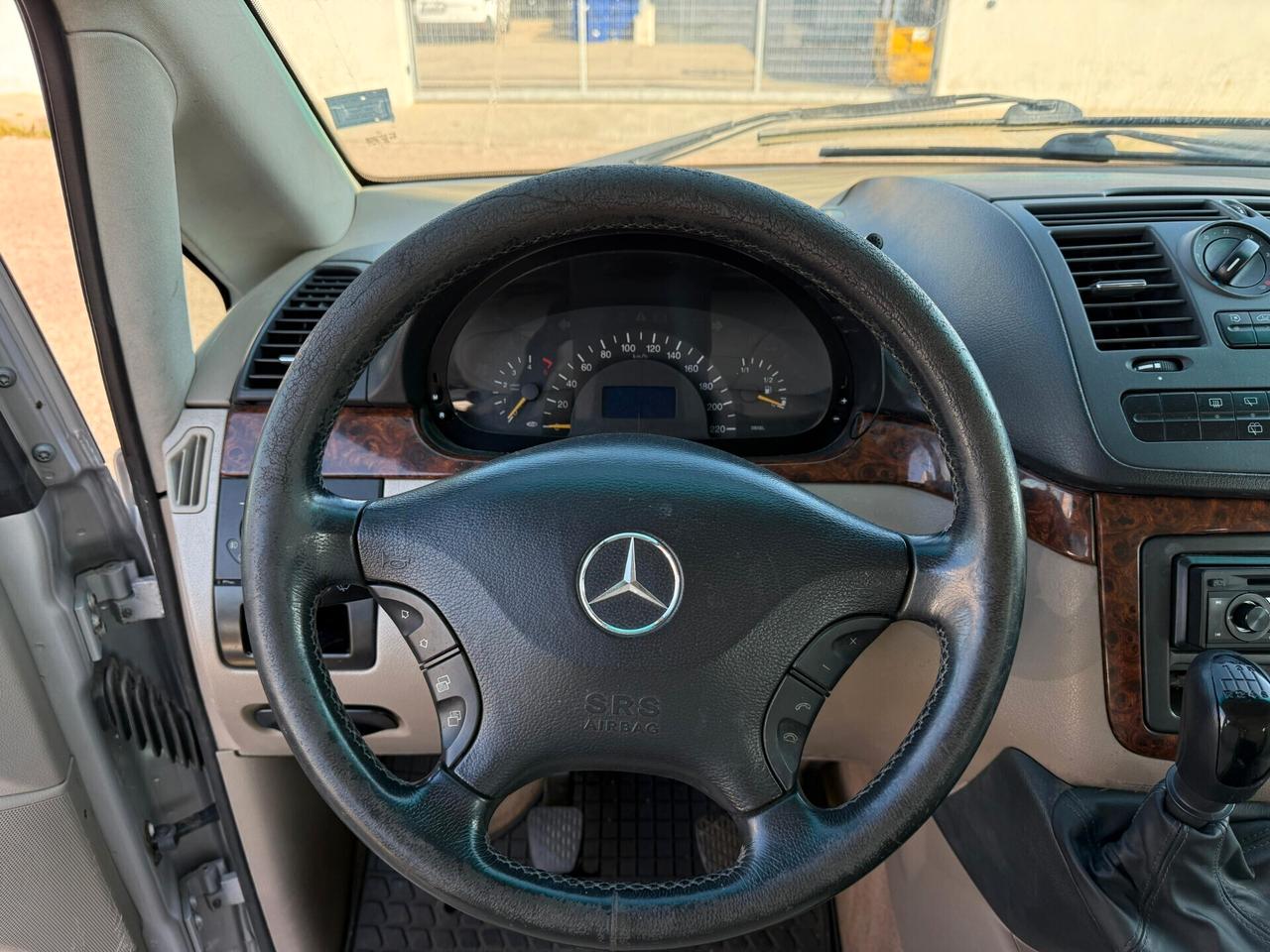 MERCEDES VIANO 8 POSTI A LIBRETTO - GANCIO
