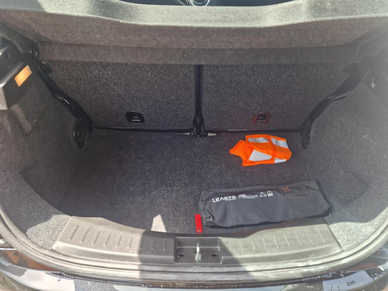 Lancia Ypsilon 1.0 FireFly 5 porte S&S Hybrid Ecochic Silver