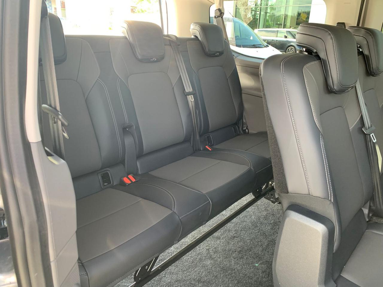 Volkswagen T6 Caravelle t7 2.0 tdi 150cv life p.c. auto