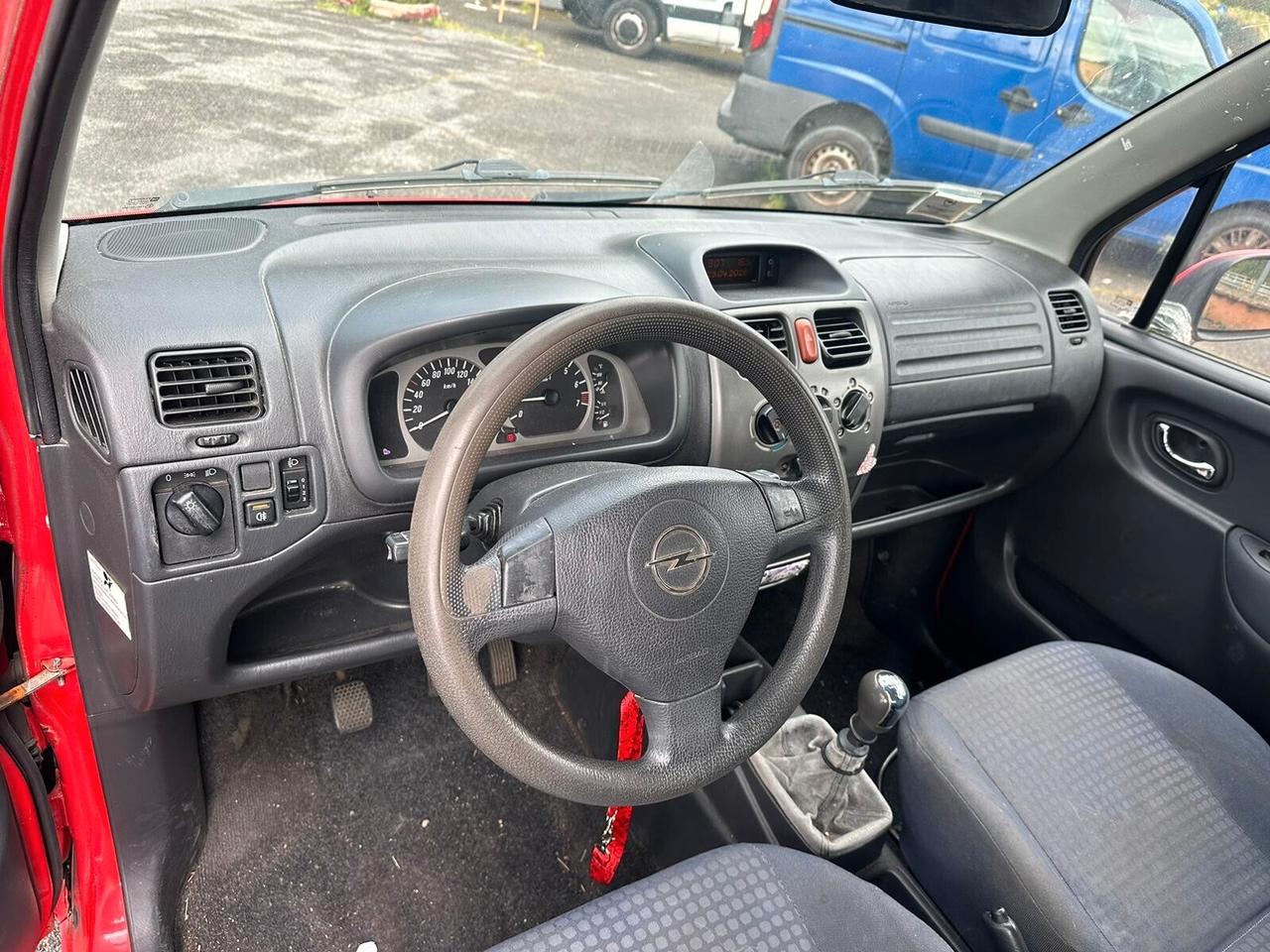 Opel Agila 1.2 16V Club