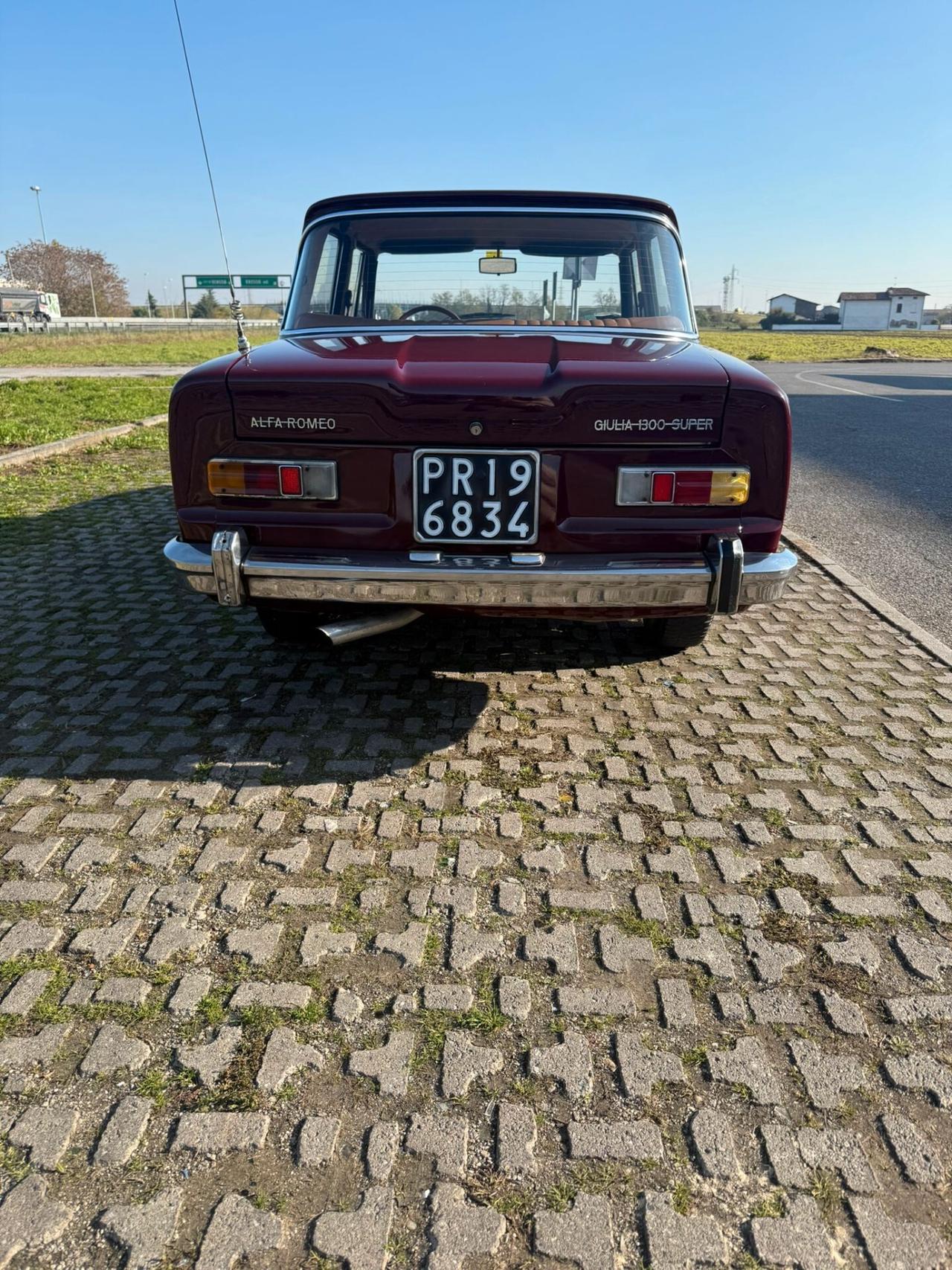 Alfa Romeo Giulia 1300 Super