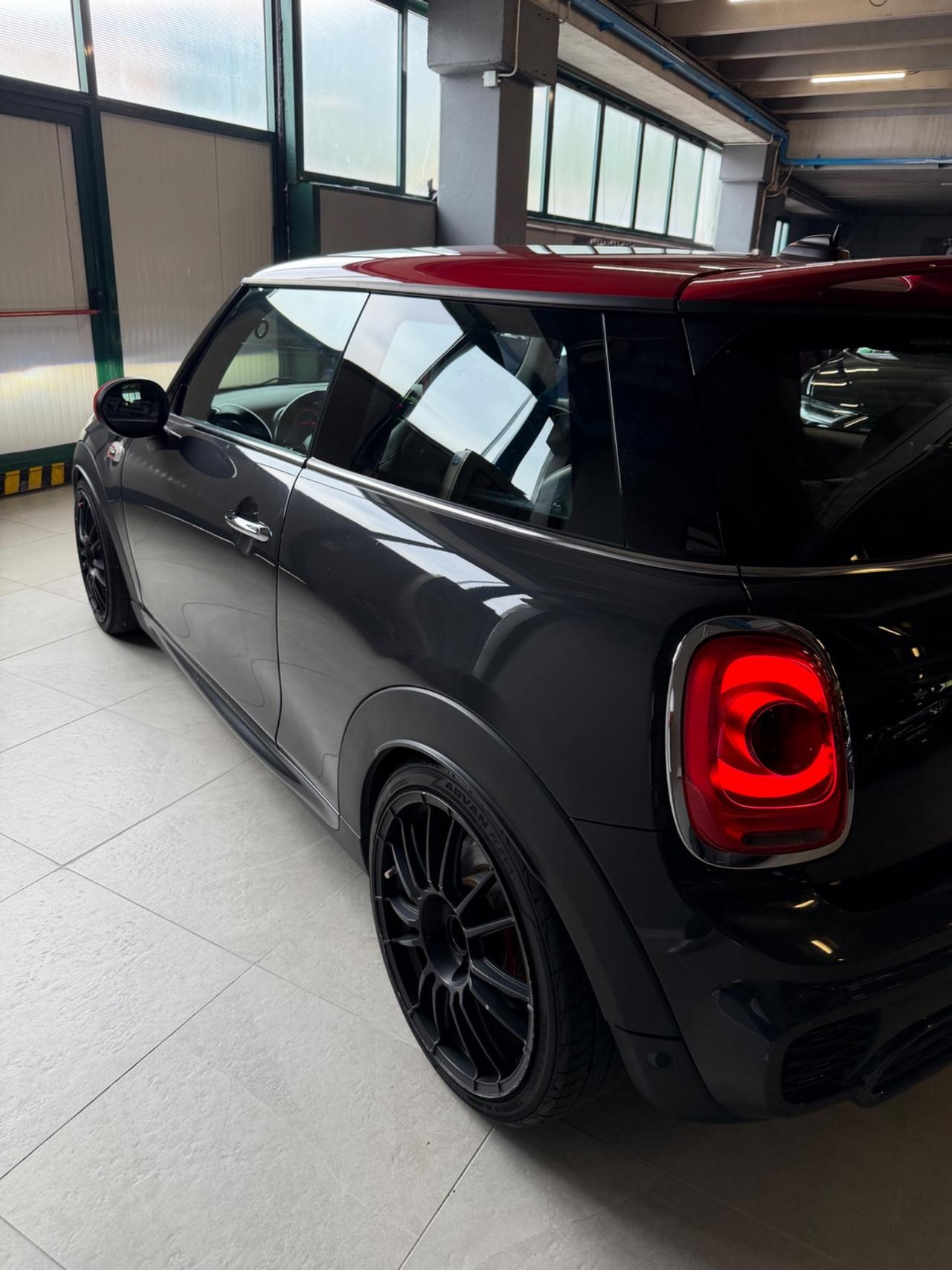 Mini JONH COOPER WORKS 231CV KMCERT UNICOPR EU6B