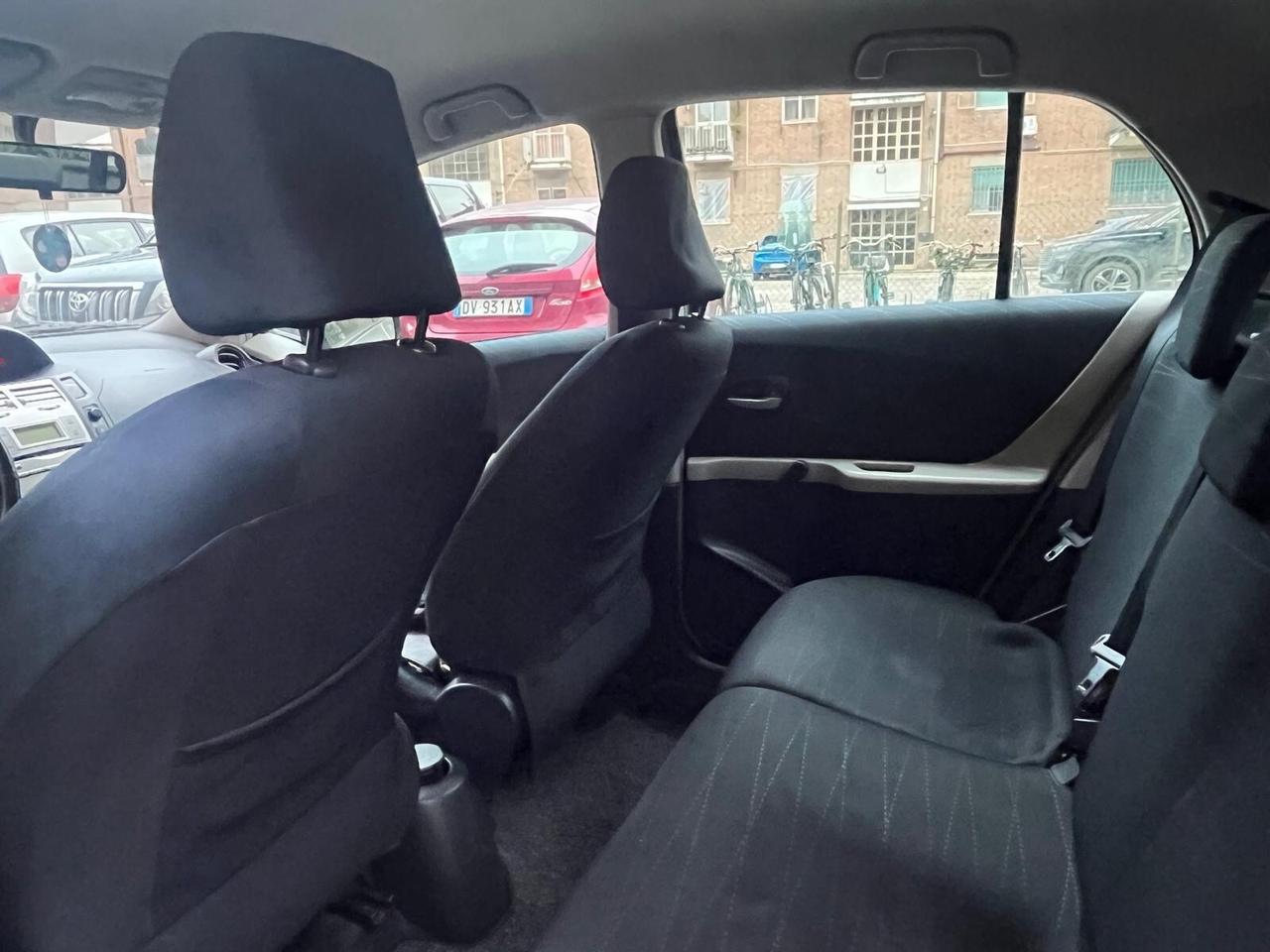 Toyota Yaris 1.3 5 porte garanzia 12 mese