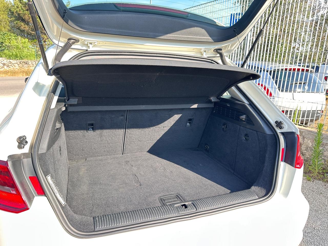 Audi A3 SPB 1.6 TDI S tronic Ambition-2013