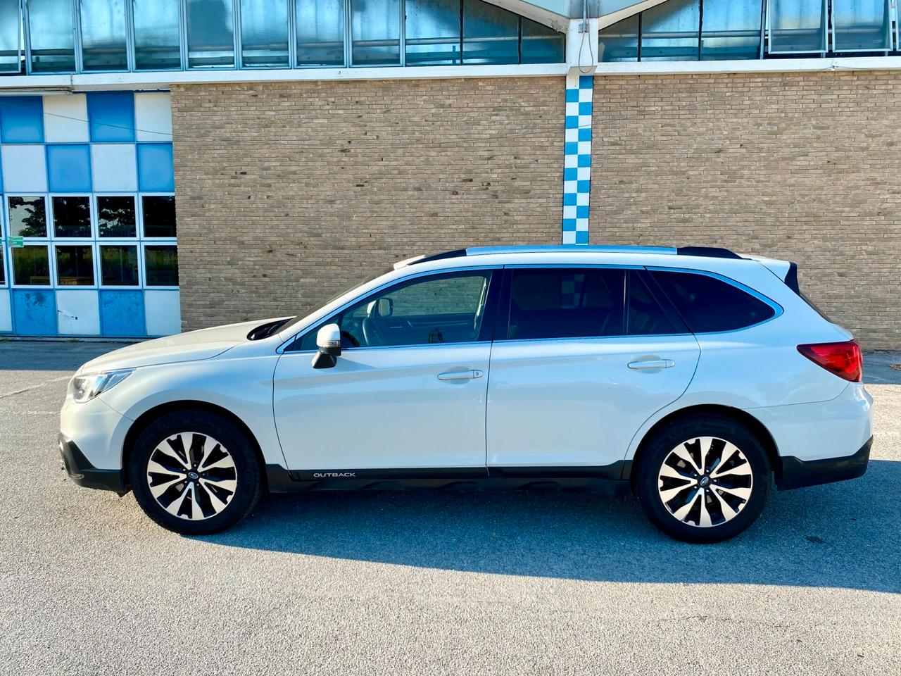 Subaru OUTBACK 2.0d Style lineartronic my17 150cv