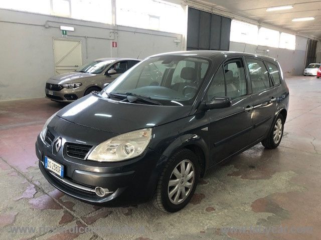 RENAULT Grand Scénic 1.9 dCi 130 CV Dynamique