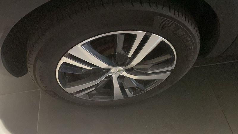 Peugeot 3008 3008 Hybrid 225 e-EAT8 Active Pack