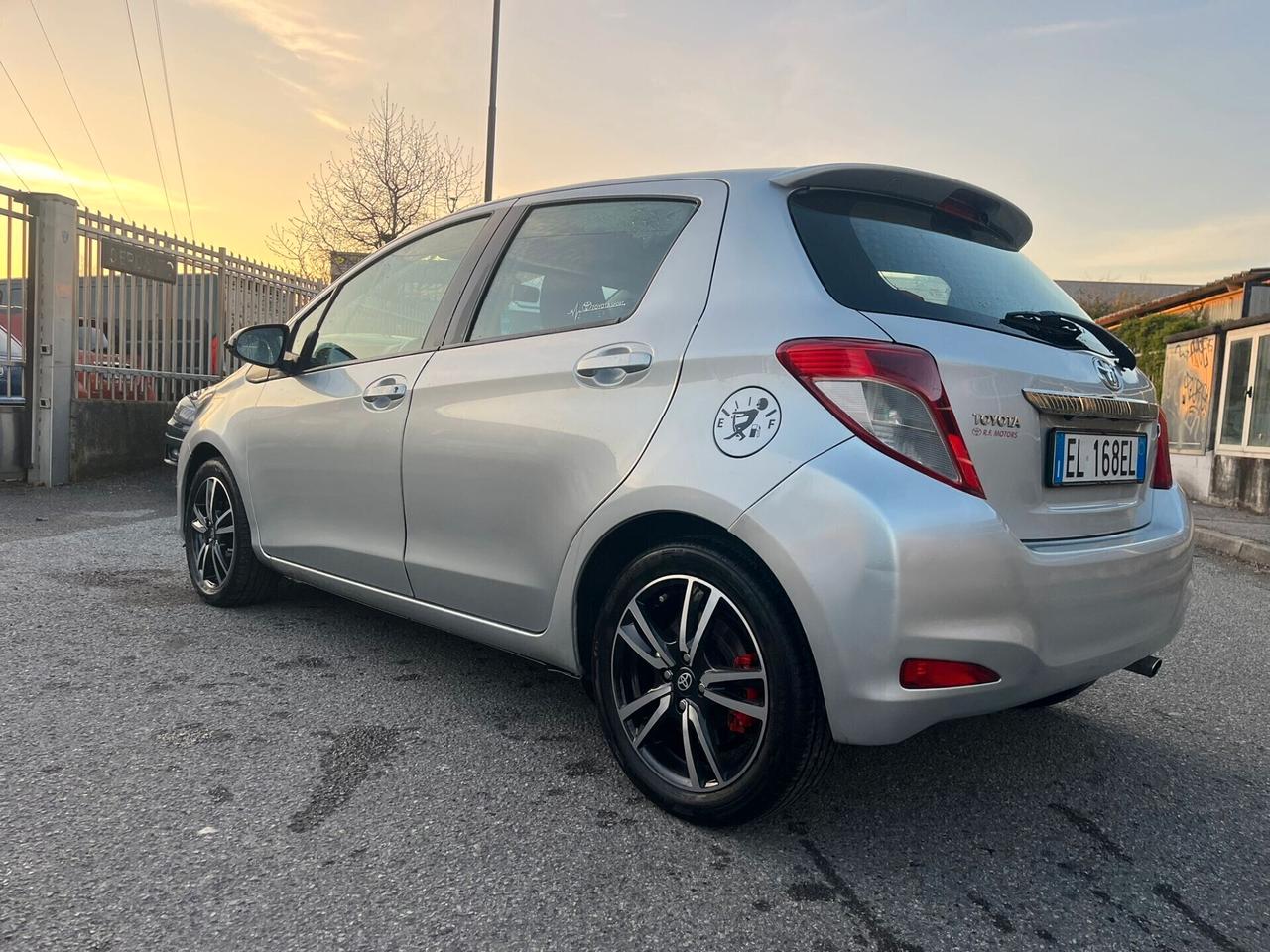 Toyota Yaris 1.4 D-4D Lounge 90CV