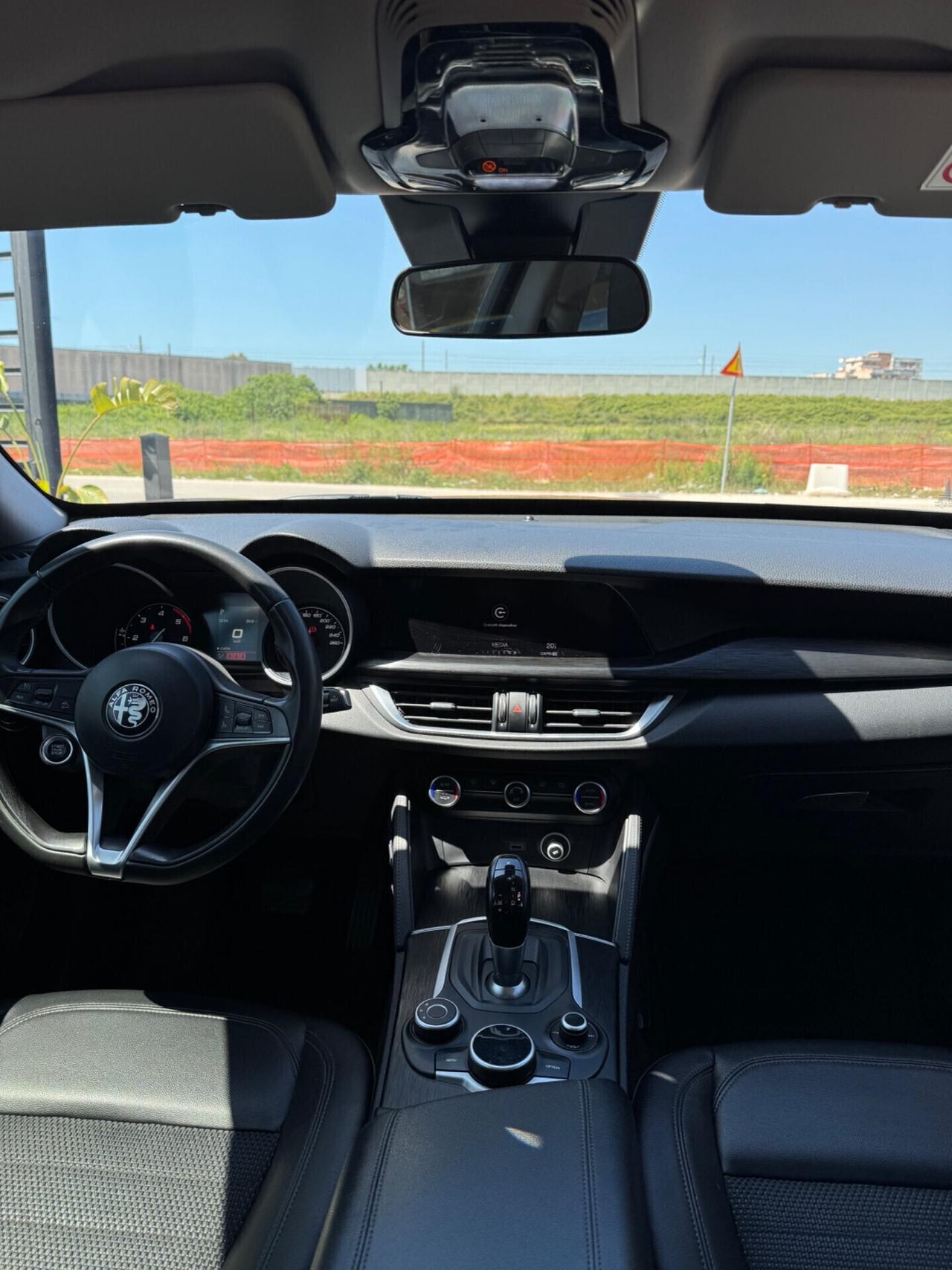 Alfa Romeo Stelvio 2.2 Turbodiesel 180 CV AT8 Q4 Business