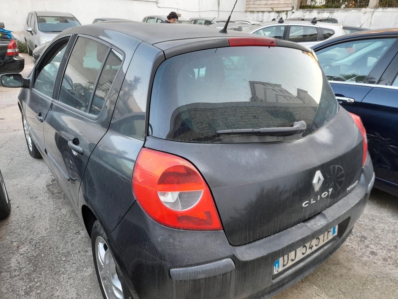 Renault Clio 1.2 16V 5 porte Le Iene