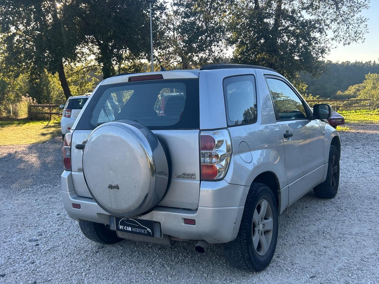 Suzuki Grand Vitara 1.9 DDiS 3 porte