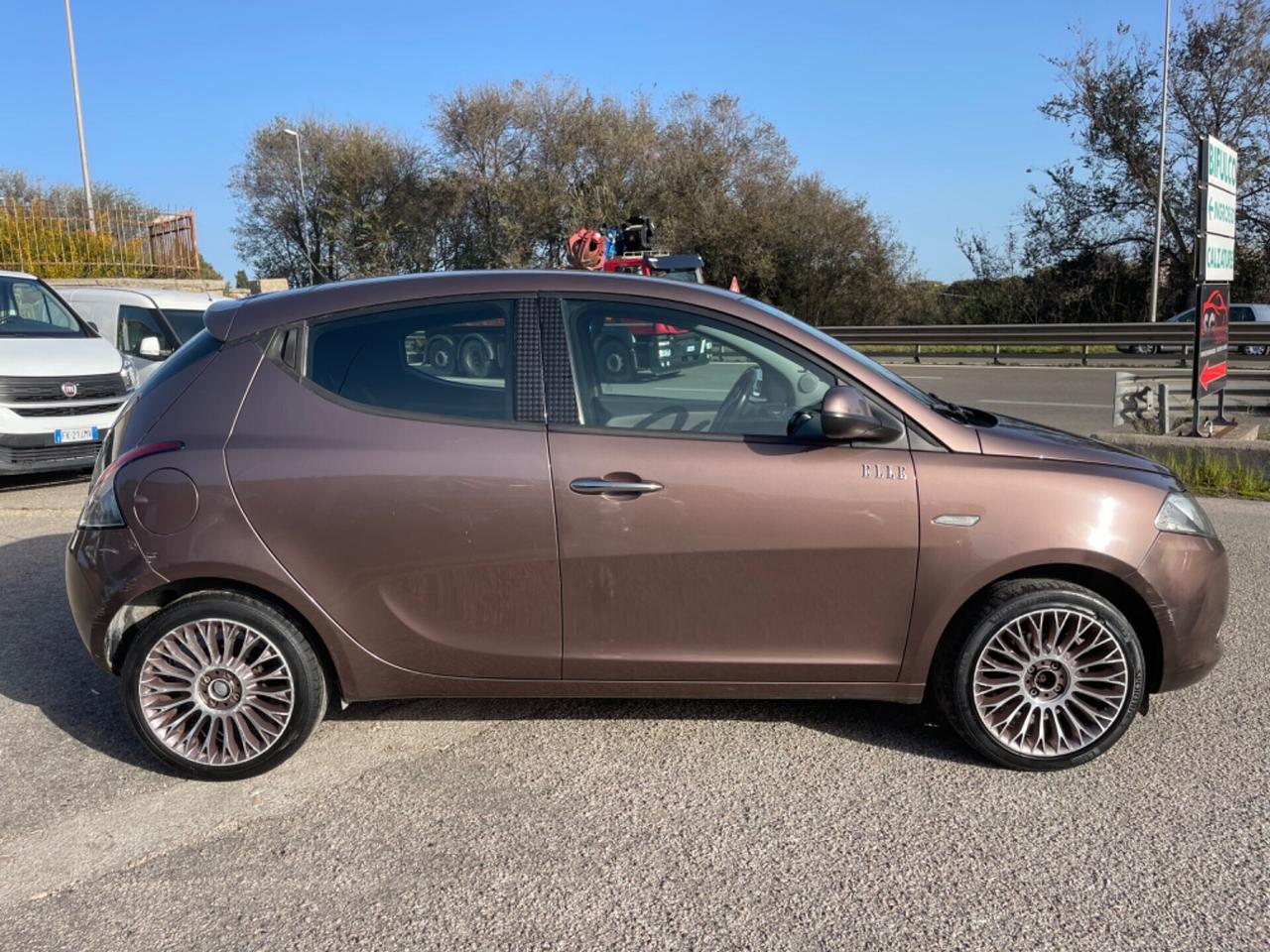 Lancia Ypsilon 1.3 MJT 16V 95 CV 5 porte