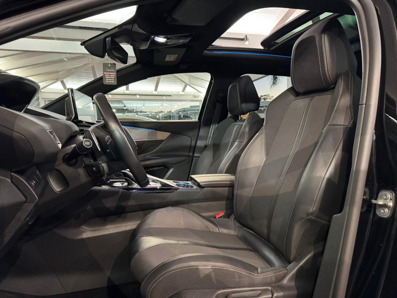 Peugeot 3008 BlueHDi 130GT TETTO