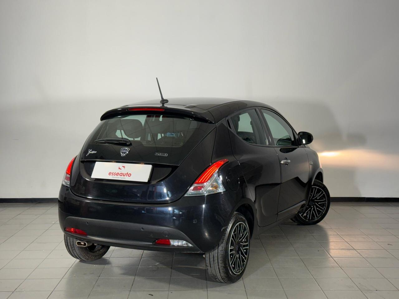 Lancia Ypsilon 1.0 FireFly 5 porte S&S Hybrid Gold LEGGI PROMO!
