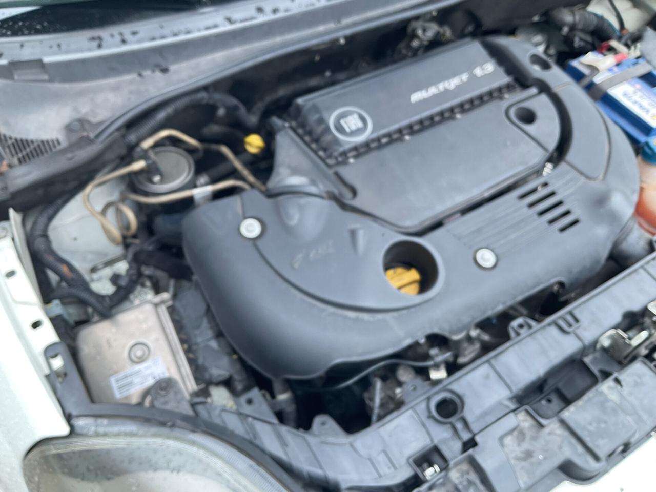 Fiat Punto 1.3 MJT II 75 CV 5 porte Virgin Radio