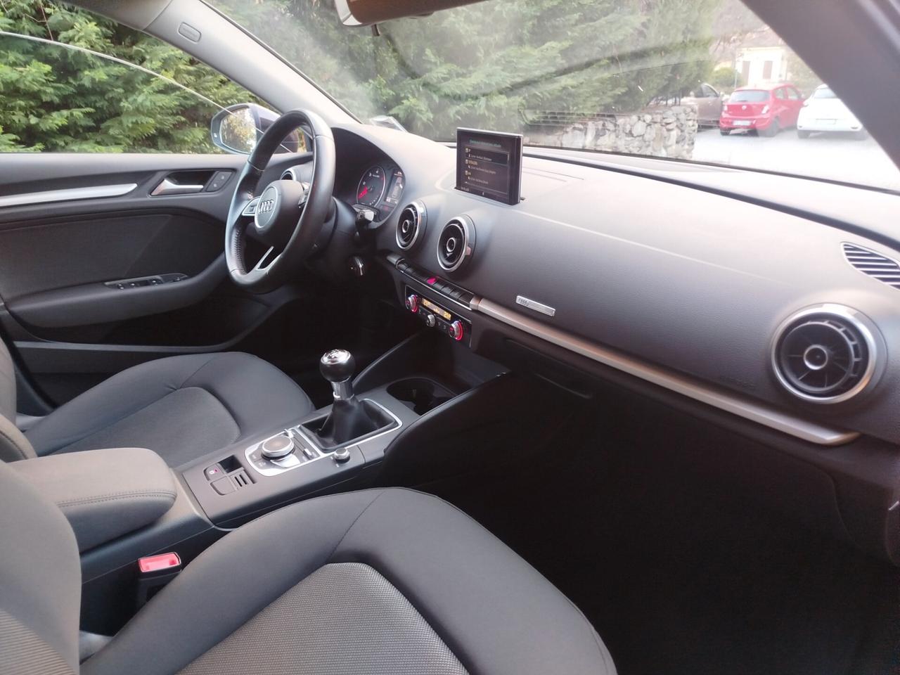 Audi A3 Sedan 1.6 TDI 116 CV Sport