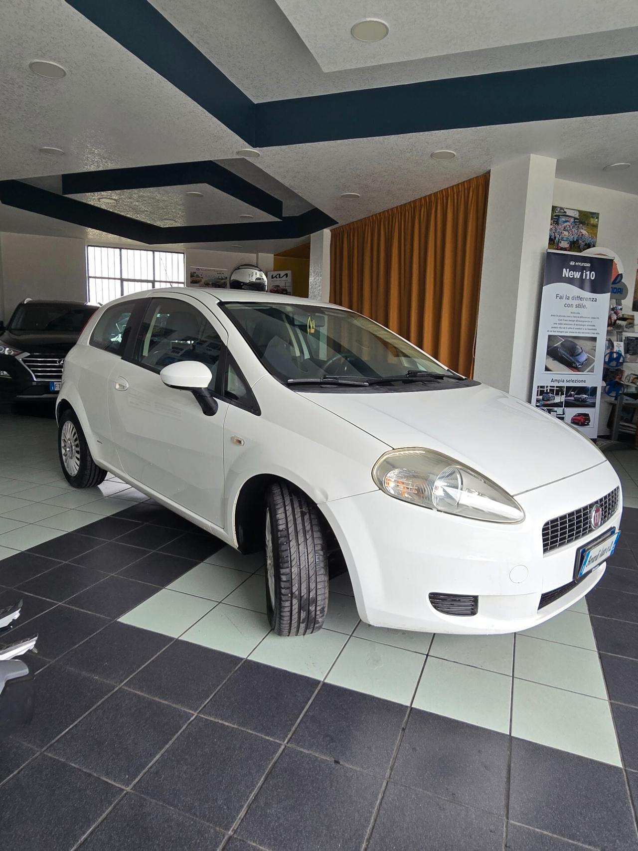 Fiat Grande Punto 1.3 MJT 75 CV 5 porte Dynamic