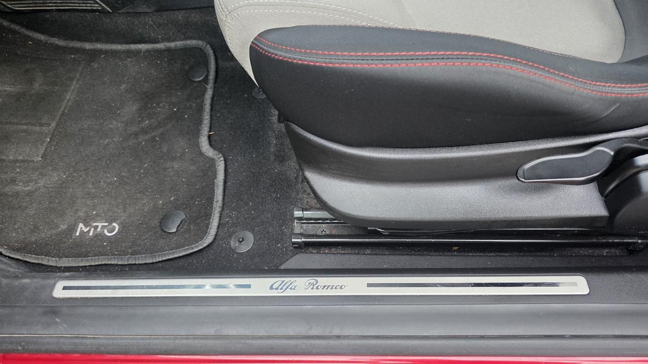 Alfa Romeo MiTo 1.3 JTDm 85 CV S&S Distinctive