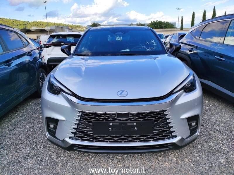 Lexus LBX Hybrid Cool