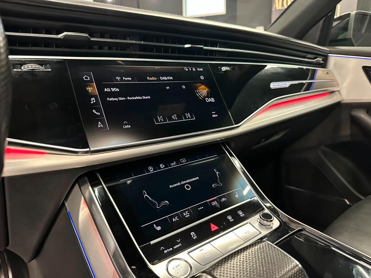 Audi Q8 50 TDI 286 CV quattro 3x S Line Full 2020