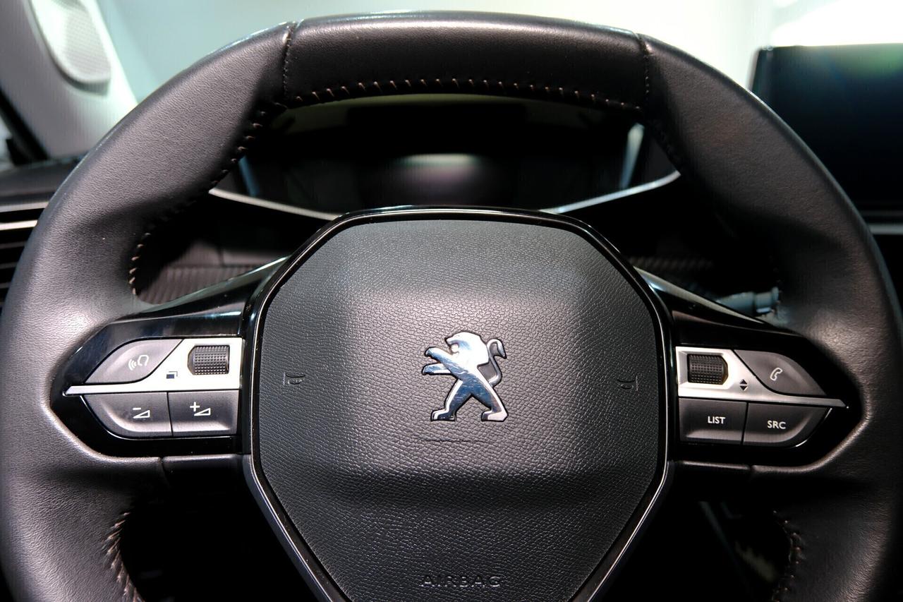 Peugeot 2008 1.2T 130cv LED I-COCKPIT