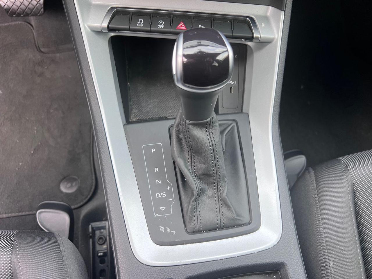 Audi Q3 1.5 35 TFSI S line Edition #10765