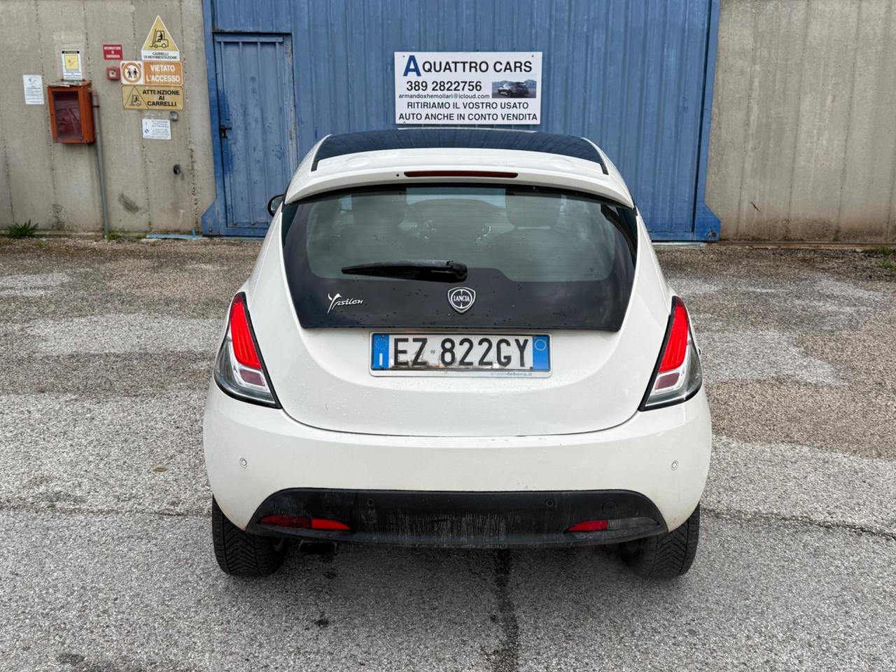 Lancia Ypsilon 1.2 69 CV 5 porte Elefantino