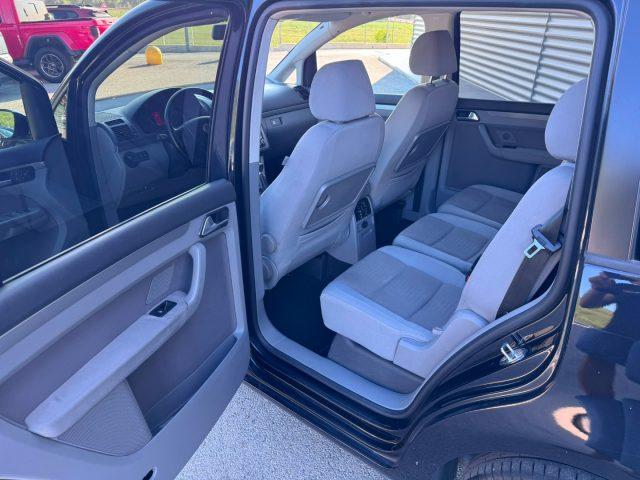 VOLKSWAGEN Touran 2.0 TDI DPF Highline 7 posti TETTO ok neopatentati