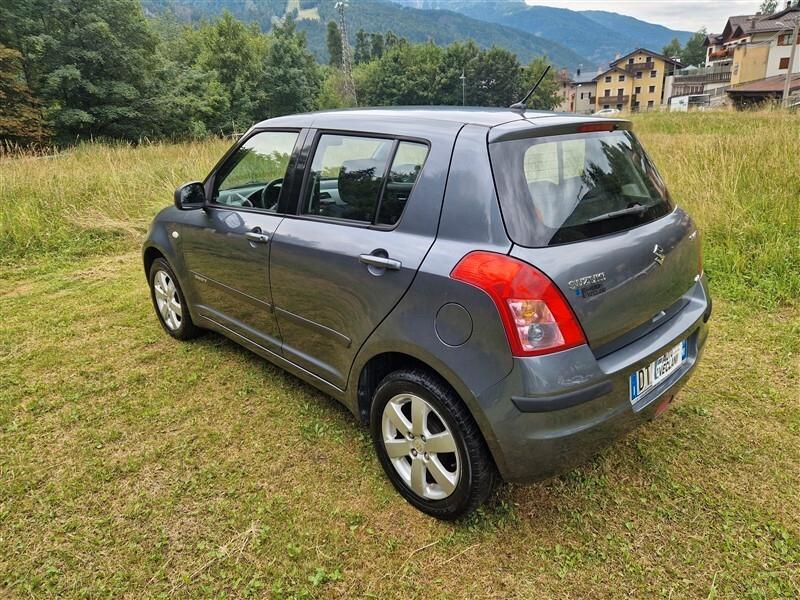 Suzuki Swift 1.3 4x4 5p. GL