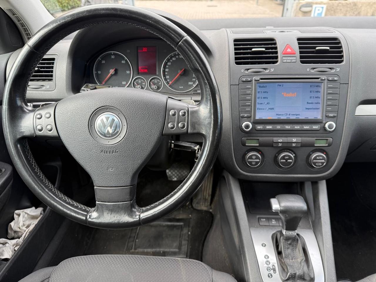 Volkswagen Golf 2.0 TDI Sportline + TETTO