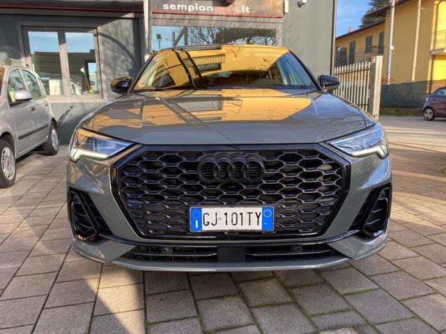 AUDI Q3 35 TDI S line edition