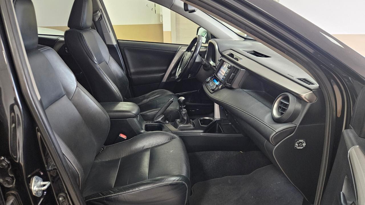 Toyota RAV 4 RAV4 2.0 D-4D 2WD Lounge