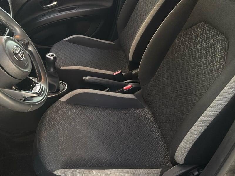 Toyota Aygo X 1.0B (72 CV) Active