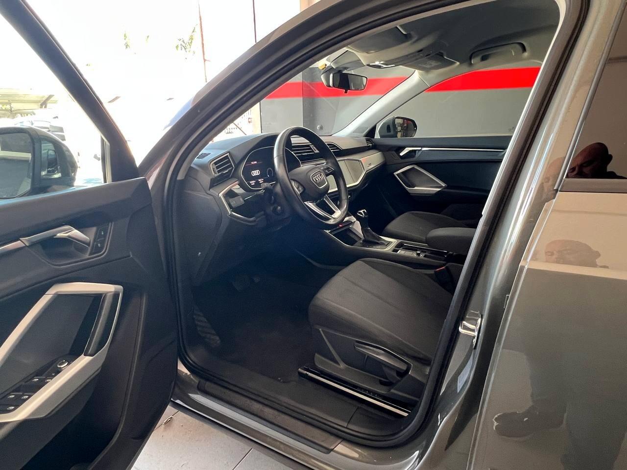 Audi Q3 35 TDI S tronic Business Advanced