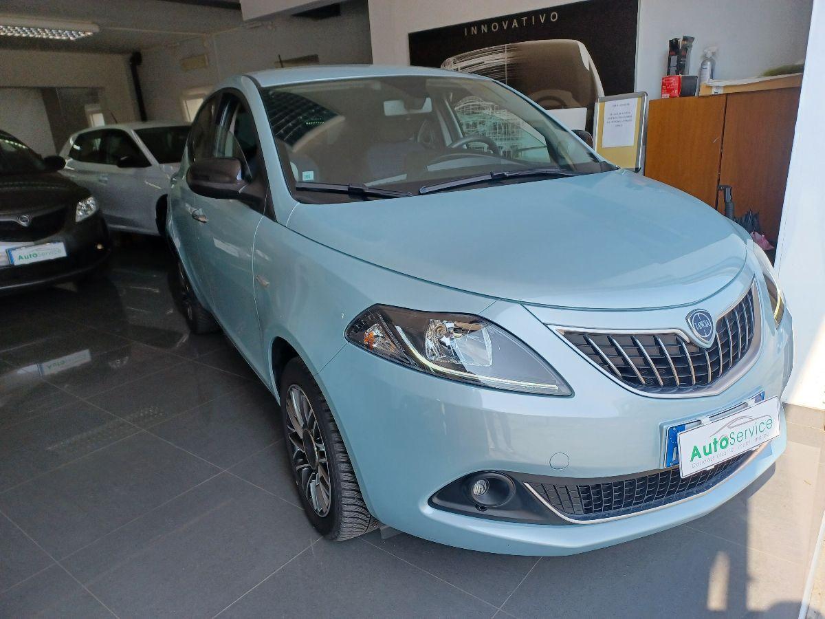 LANCIA - Ypsilon - 1.0 FireFly 5p.S&S Hyb. Platino