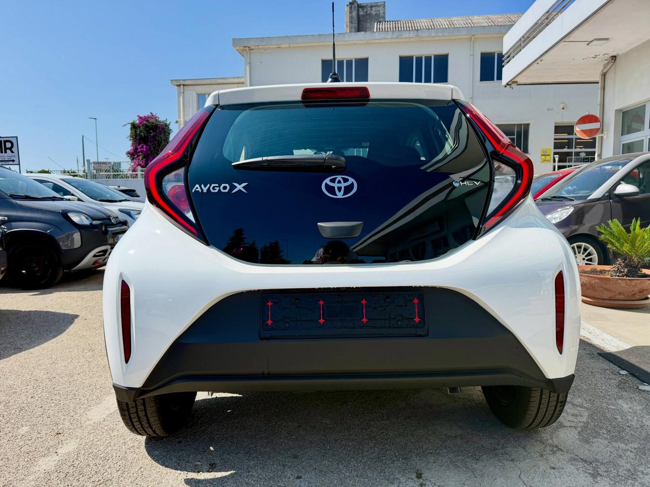 TOYOTA AYGO X FULL HYBRID