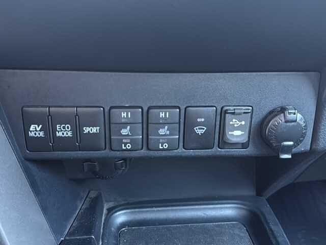Toyota RAV4 2.5 Hybrid 2WD Lounge
