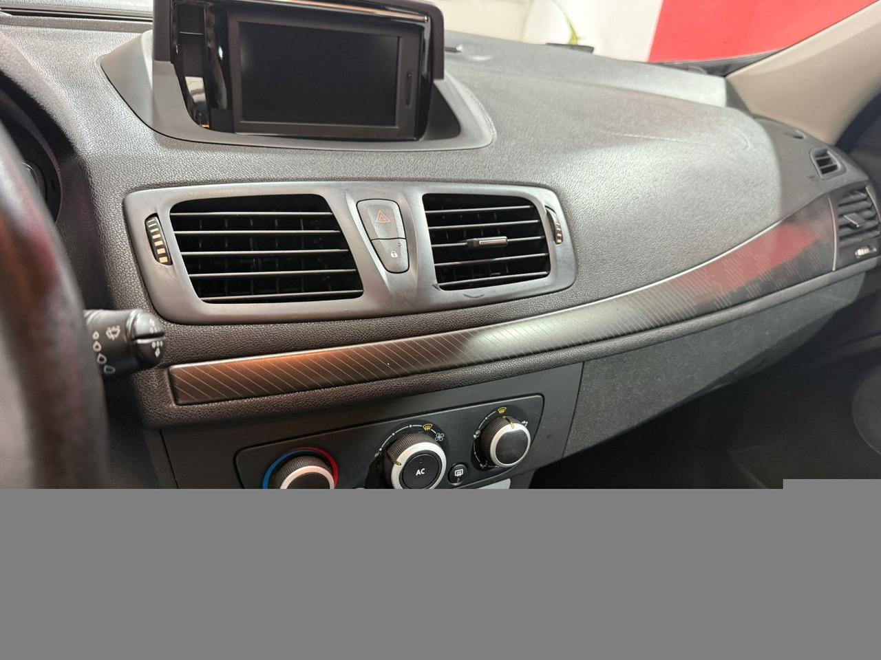 RENAULT Mégane 1.5 dCi 110 CV SporTour Live