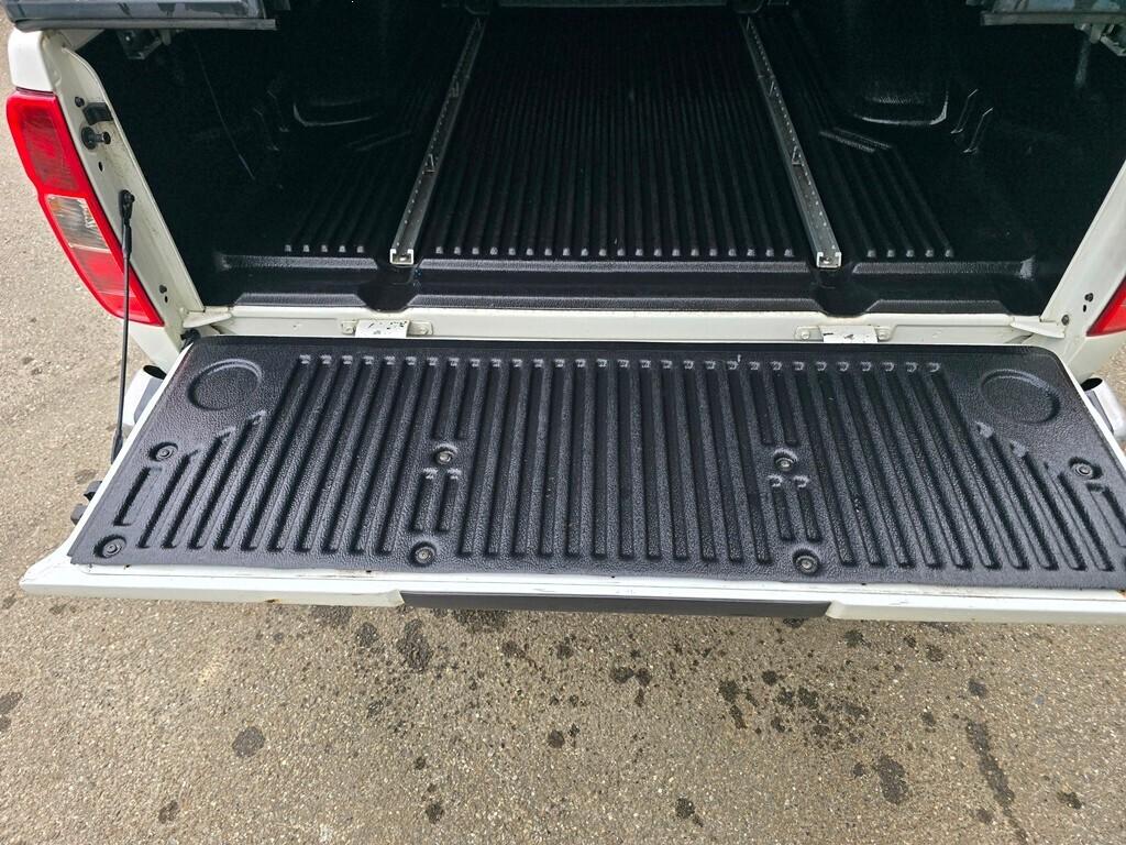 Nissan Navara 3.0 DCI V6 231CV "LE"