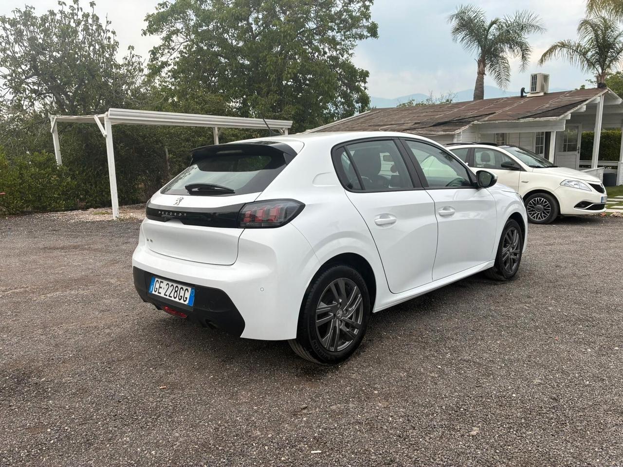 Peugeot 208 1.2 Benzina 2021