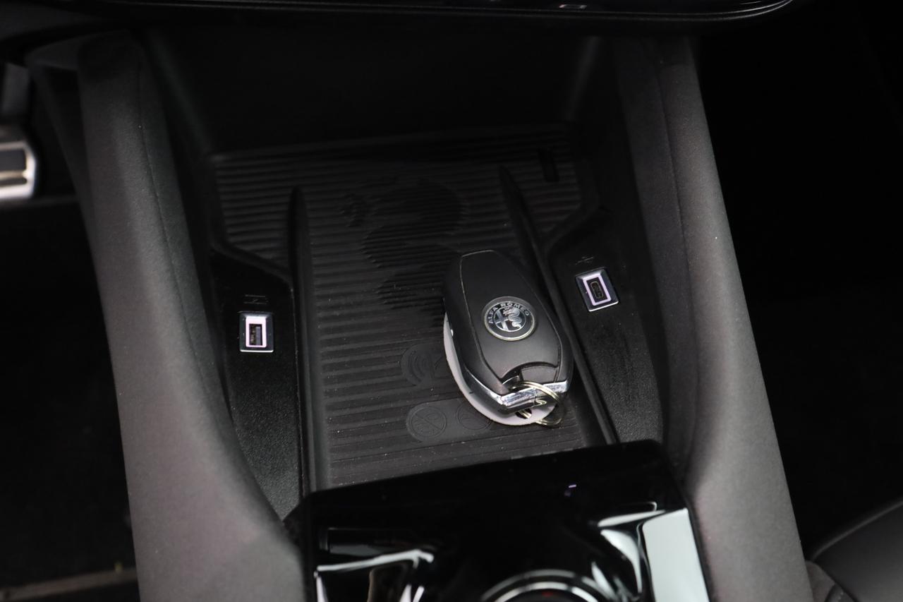 ALFA ROMEO Junior 1.2 136 CV Hybrid eDCT6 Speciale