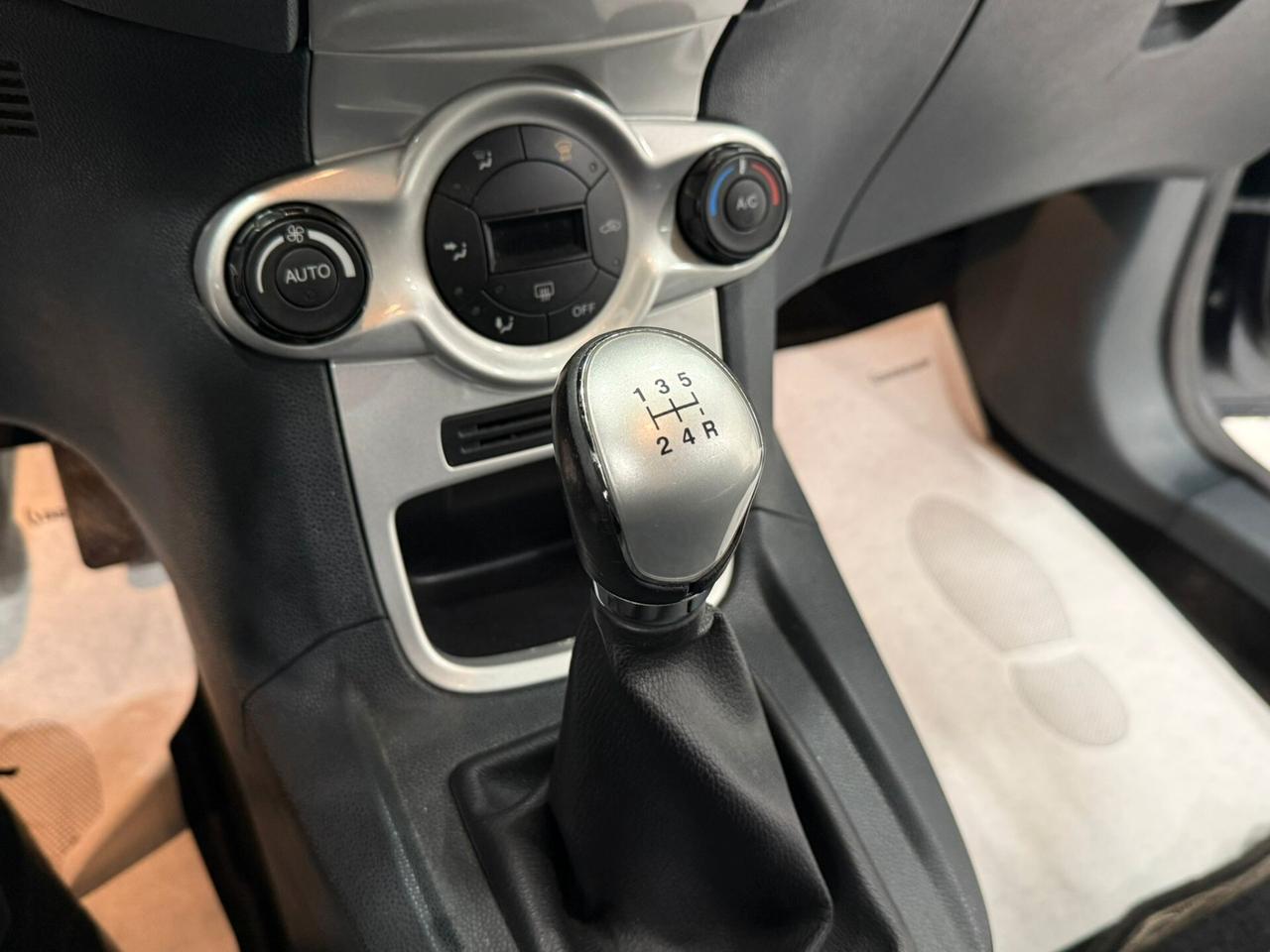 Ford Fiesta 1.2 82 CV 5 porte Titanium