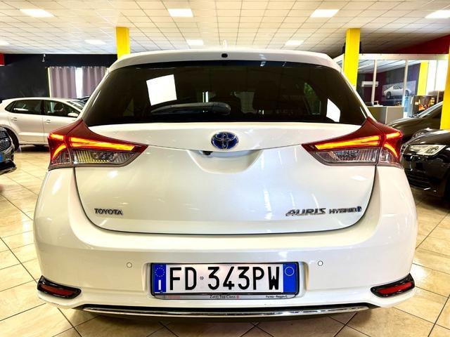TOYOTA Auris 1.8 Hybrid XENO LED NAVI AUTOMATICO TAGLIANDI OK