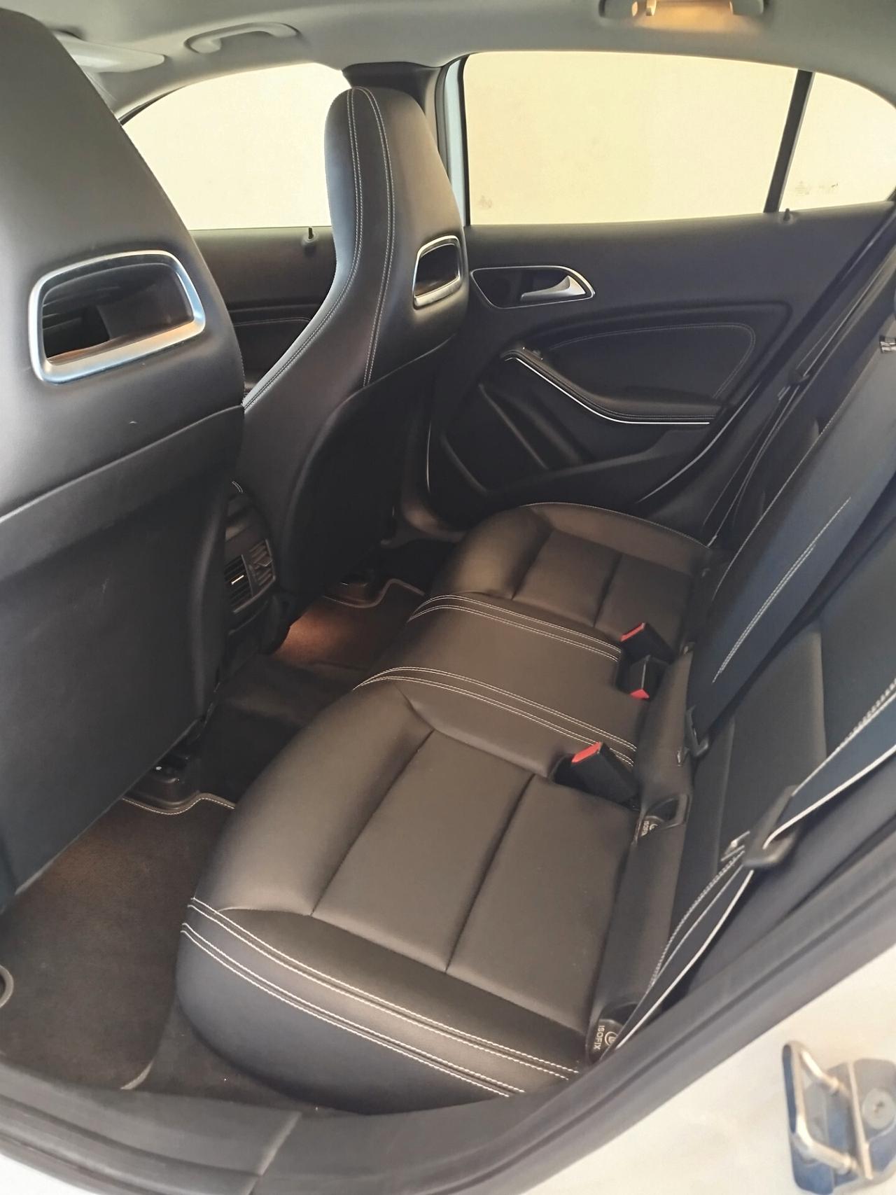 Mercedes-benz GLA 200 d Automatic 4Matic Premium Amg