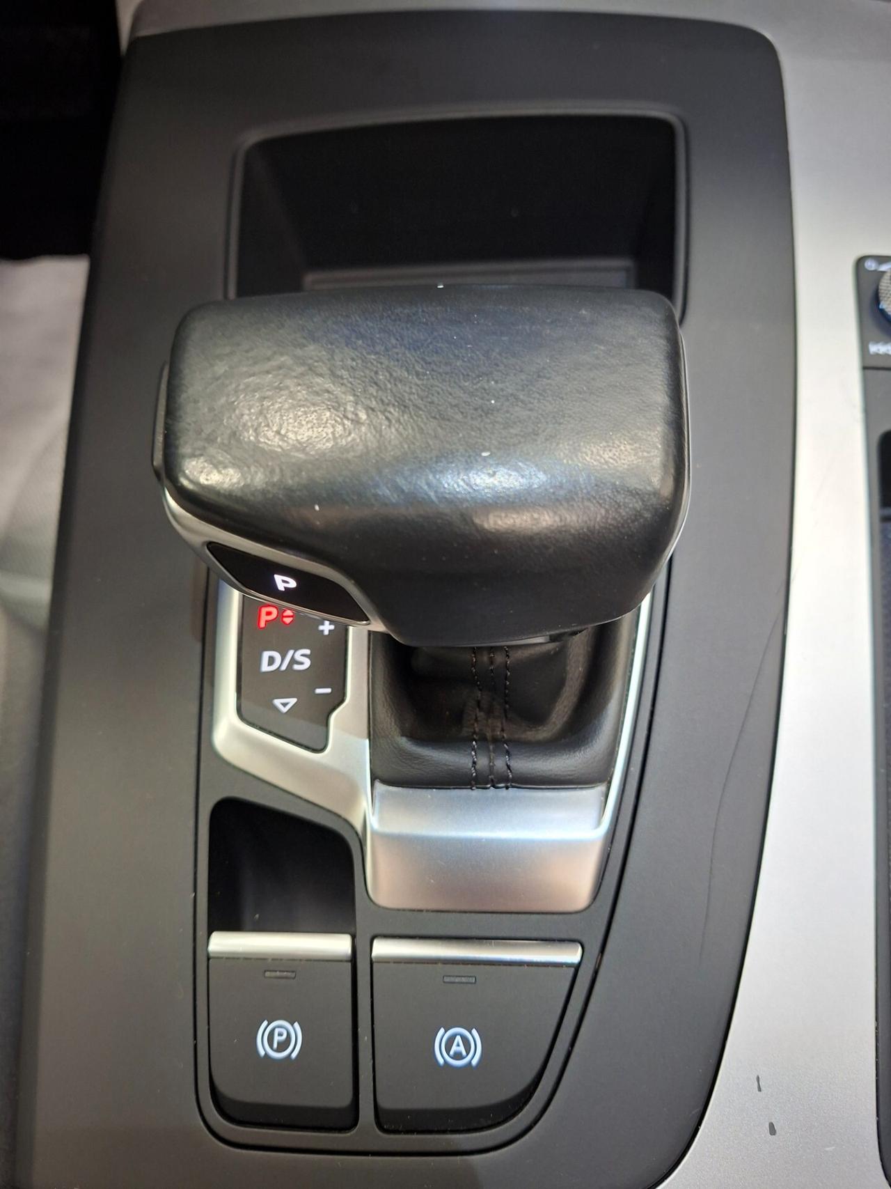 Audi Q5 40 TDI MHEV 204 CV quattro S tronic line