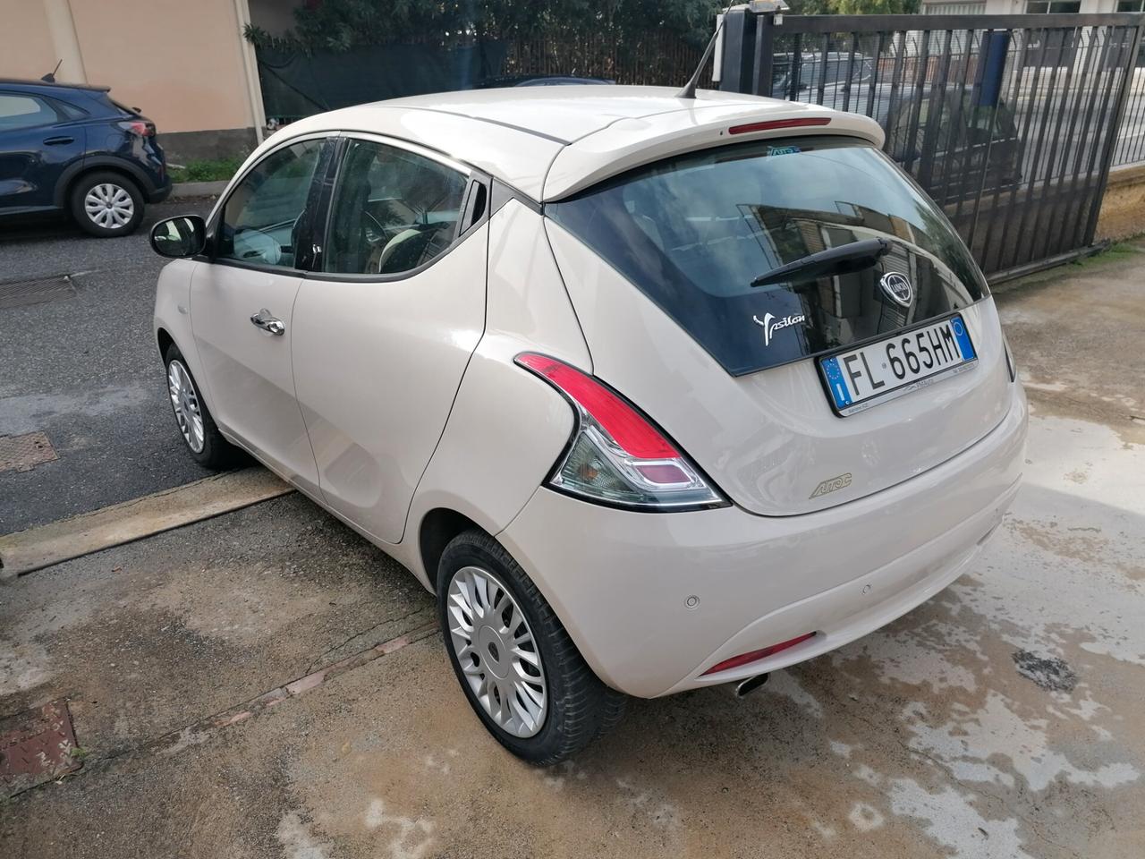 Lancia Ypsilon 1.2 69 CV 5 porte GPL Ecochic Gold